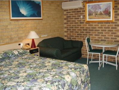 A Settlers Motor Inn - Yarra Valley Accommodation 3