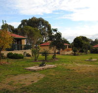 Lakes Entrance Country Cottages - Yarra Valley Accommodation
