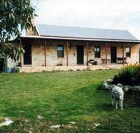 Mt Dutton Bay Woolshed Heritage Cottage - Yarra Valley Accommodation