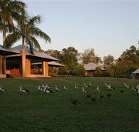 Feathers Sanctuary - Yarra Valley Accommodation