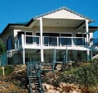 Top Deck Cliff House - Yarra Valley Accommodation