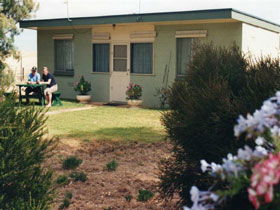 Oaklands Fishing Cottage - Yarra Valley Accommodation 0