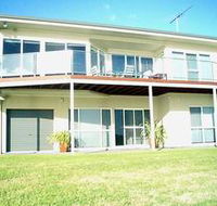 Swanport Views Holiday Home - Yarra Valley Accommodation