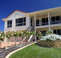 Scenic Encounter Bed and Breakfast - Yarra Valley Accommodation
