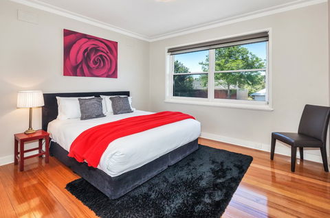 Lake Wendouree Luxury Apartments - Yarra Valley Accommodation 5