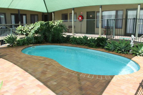 Lake Forbes Motel - Yarra Valley Accommodation 1