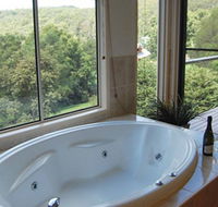 Ravensbourne Escape Kookaburra Kottage - Yarra Valley Accommodation