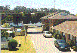 Hybiscus Lodge Motel  Holiday Apartments - Yarra Valley Accommodation