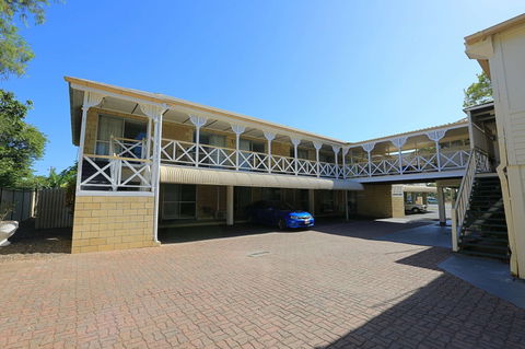 Alexandra Park Motor Inn - Yarra Valley Accommodation 1