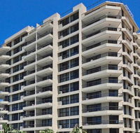 Clubb Coolum Beach - Yarra Valley Accommodation
