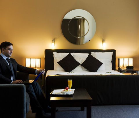 The Clarendon Hotel - Yarra Valley Accommodation 4