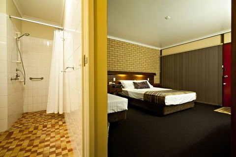 Sarina Motor Inn - Yarra Valley Accommodation 2