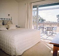 Tinnies At Back Creek Vineyard - Yarra Valley Accommodation