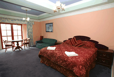 Hatchers Manor - Yarra Valley Accommodation