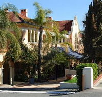Captain Stirling Hotel - Yarra Valley Accommodation