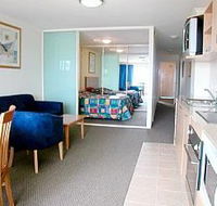 The Entrance Waldorf Apartments - Yarra Valley Accommodation