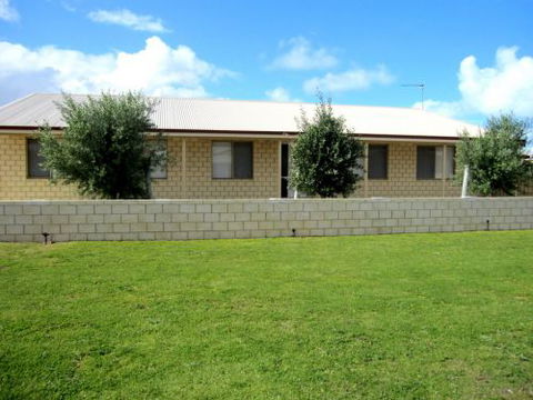 Lancelin Beach Breaks Holiday Accommodation - Yarra Valley Accommodation 2