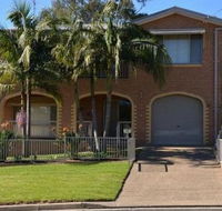 Tomakin Beach House - Yarra Valley Accommodation