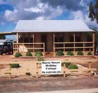 Cowell Barry Street Holiday Cottage - Yarra Valley Accommodation