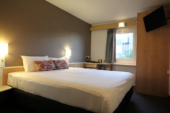 Ibis Newcastle - Yarra Valley Accommodation 7