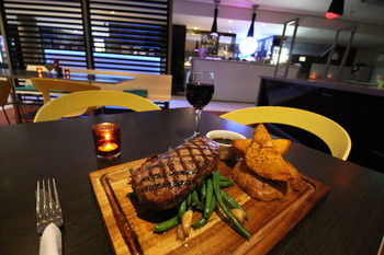 Ibis Newcastle - Yarra Valley Accommodation 9