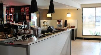 Ibis Newcastle - Yarra Valley Accommodation 20