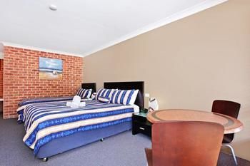 Lake Macquarie Motor Inn - Yarra Valley Accommodation 5