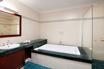Harrigan's Irish Pub & Accommodation - Yarra Valley Accommodation 8