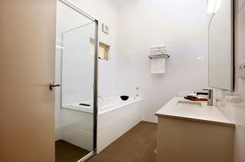 Harrigan's Irish Pub & Accommodation - Yarra Valley Accommodation 10