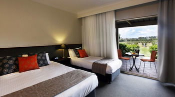 Harrigan's Irish Pub & Accommodation - Yarra Valley Accommodation 24