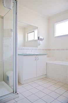 Lamplighter Motel - Yarra Valley Accommodation 16