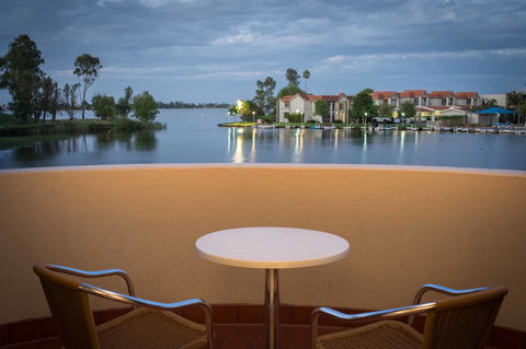 Capri Waters Country Club - Yarra Valley Accommodation 5