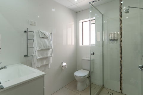 Comfort Inn & Suites Robertson Gardens - Yarra Valley Accommodation 1