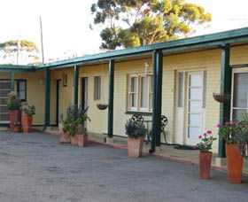 Lake Grace Saltbush Inn - Yarra Valley Accommodation 2
