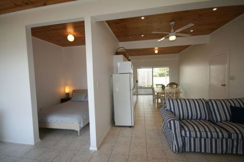 LJ Hooker Goolwa Holiday Rentals - 42 Underwood Avenue, Goolwa Beach - Yarra Valley Accommodation 7