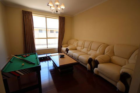 LJ Hooker Goolwa Holiday Rentals - 42 Underwood Avenue, Goolwa Beach - Yarra Valley Accommodation 17