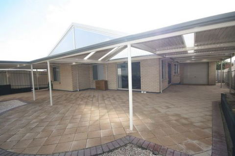 LJ Hooker Goolwa Holiday Rentals - 42 Underwood Avenue, Goolwa Beach - Yarra Valley Accommodation 23