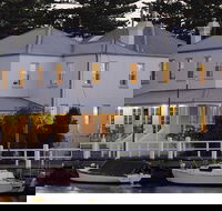 Oscars Waterfront Boutique Hotel - Yarra Valley Accommodation