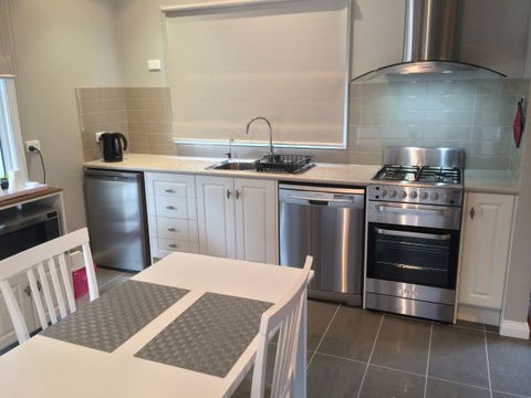 High Peaks Cottages - Yarra Valley Accommodation 2