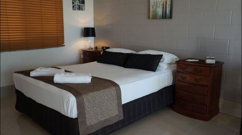 La Solana Holiday Apartments  - Mackay - Yarra Valley Accommodation 3