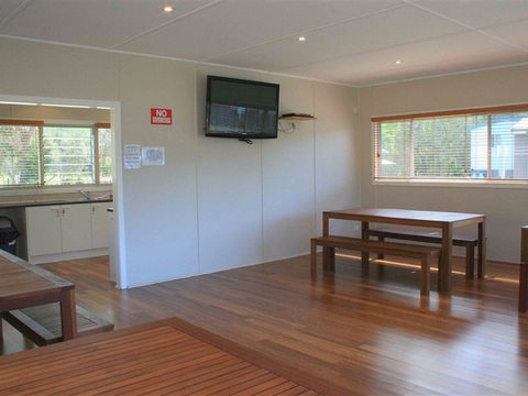 Lake Conjola Waterfront Holiday Park - Yarra Valley Accommodation 1