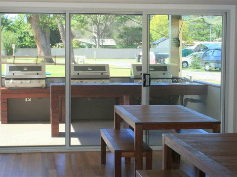 Lake Conjola Waterfront Holiday Park - Yarra Valley Accommodation 2