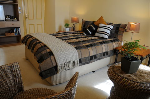 Yea Peppercorn Hotel - Yarra Valley Accommodation 2