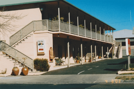 New England Motor Inn - Yarra Valley Accommodation