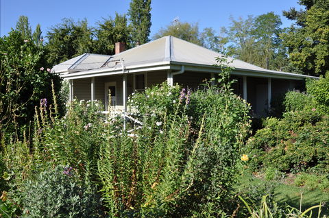 Honeysuckle Cottage - Yarra Valley Accommodation 0