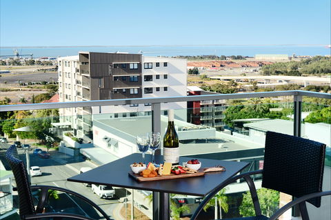 Oaks Gladstone Grand Hotel - Yarra Valley Accommodation 0