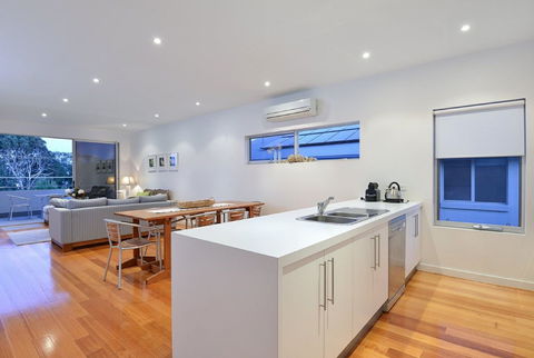 Alexander By The Sea - Yarra Valley Accommodation 2