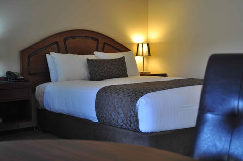 Bell Tower Inn - Yarra Valley Accommodation 2