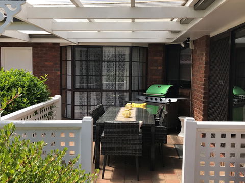 Citrus House Warrnambool - Yarra Valley Accommodation 0