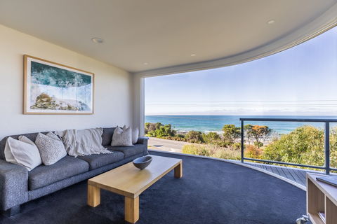 Dlux + Escape @ 83 Great Ocean Road Apartments Lorne - Yarra Valley Accommodation 0